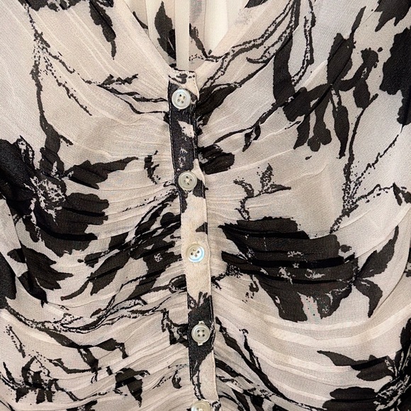 Free People Women's Size XS Ivory Black Floral Blouse Top $88 - Picture 4 of 7